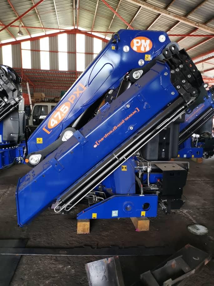 Lorry Cranes — supplied and serviced by Syaifar Realty in Sarawak